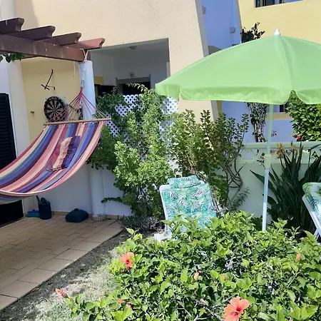 Hébergement de vacances Coastal With Shared Pool *