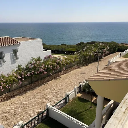 Coastal With Shared Pool بيناغيل