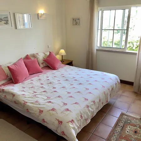 Casa vacanze Coastal With Shared Pool