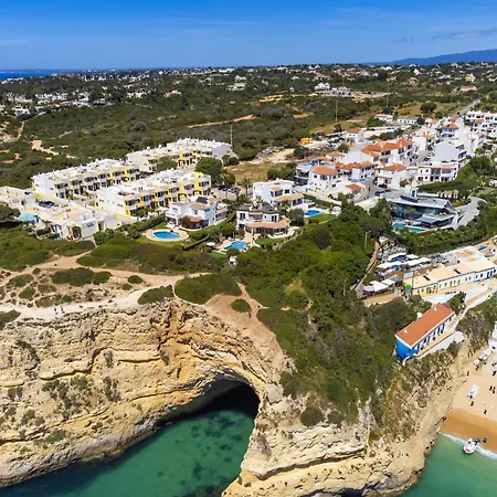 Coastal With Shared Pool Holiday home *